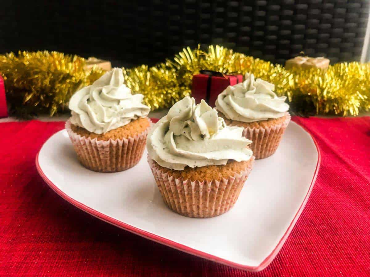gingerbread cupcakes with blue cheese frosting