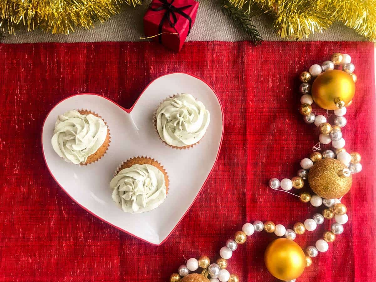 gingerbread cupcakes with blue cheese frosting