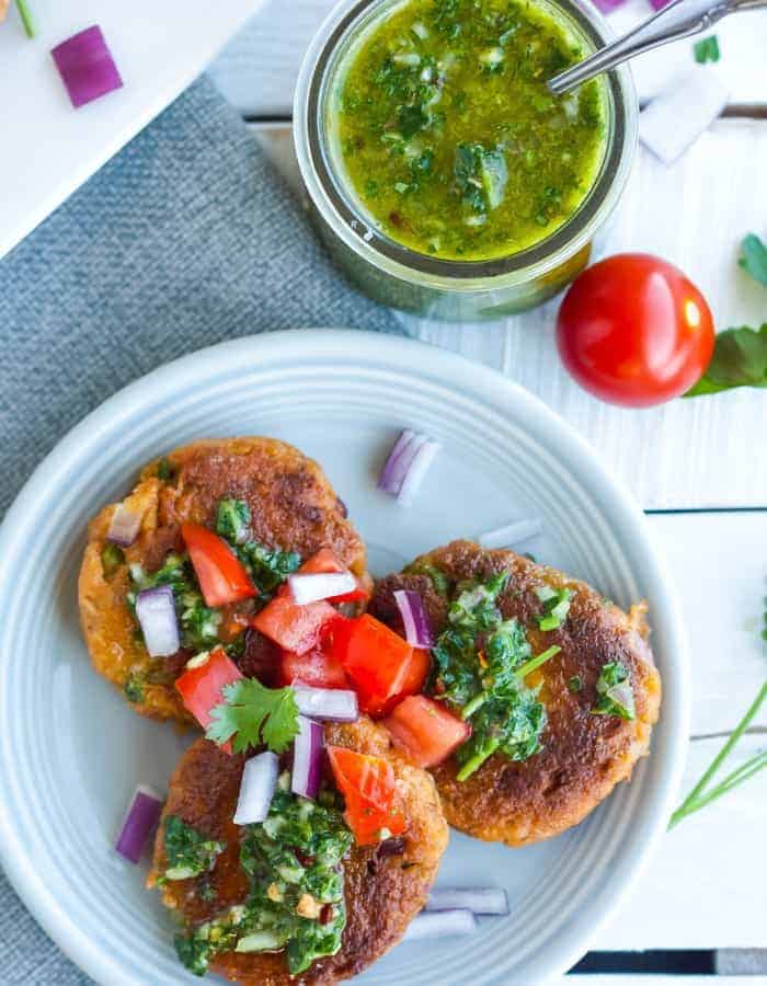 PALEO SALMON CAKES 