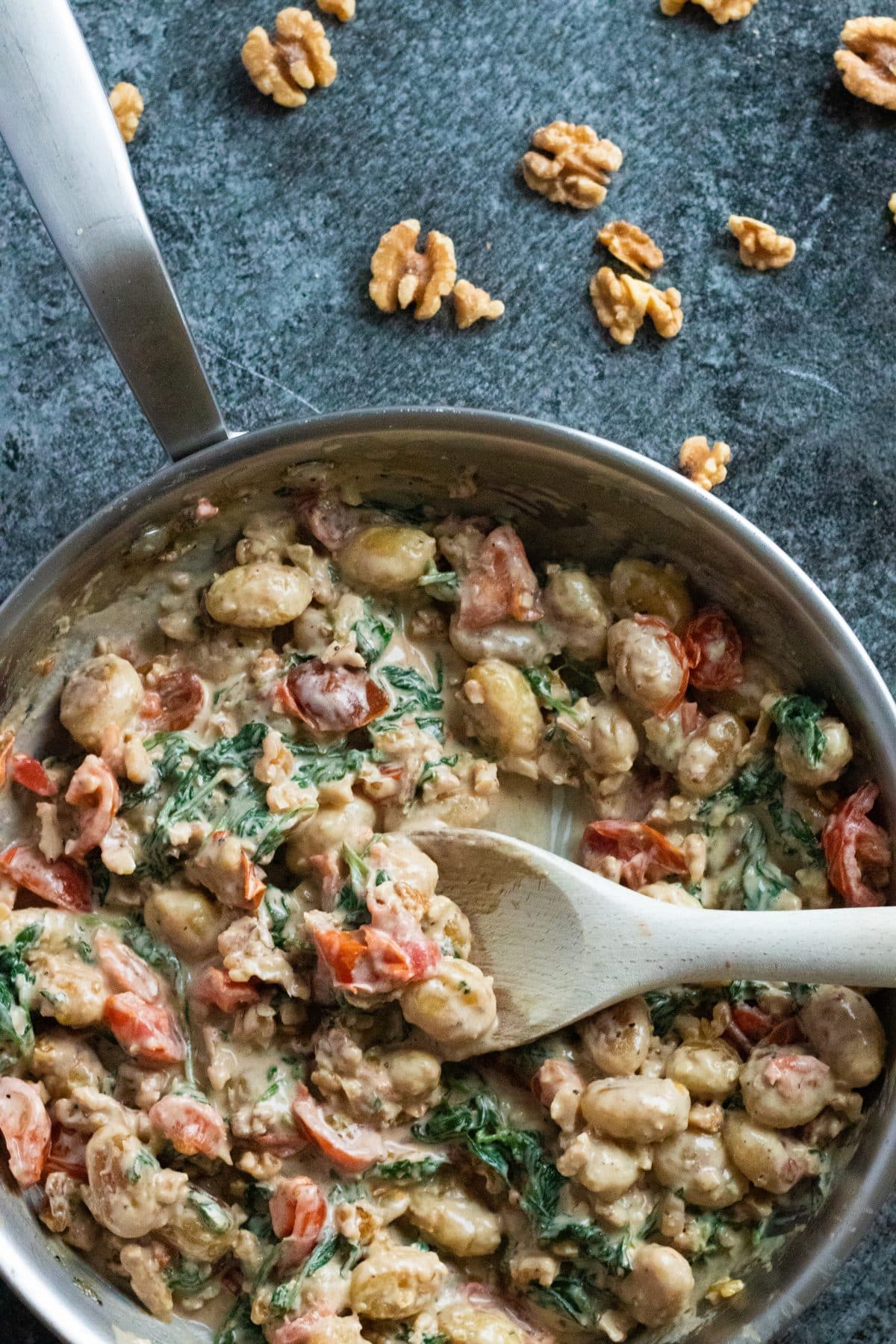 Gorgonzola gnocchi in a pan.