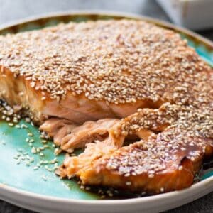 Baked teriyaki salmon with sesames seeds.