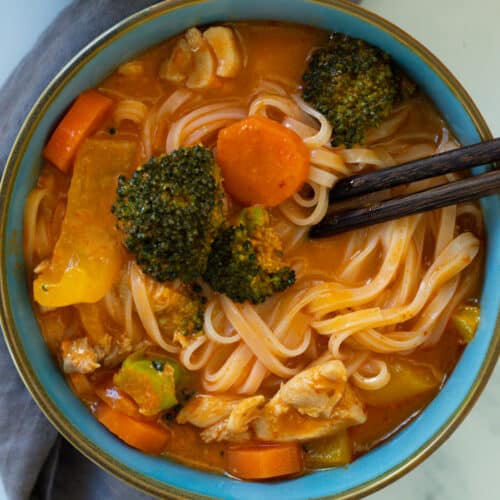 https://alwaysusebutter.com/wp-content/uploads/2020/10/spicy-chicken-noodle-soup-SQUARE-1200-4-500x500.jpg