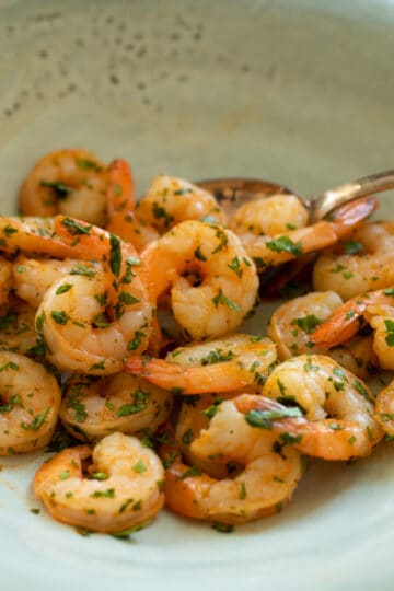 Air Fryer Frozen Shrimp with Garlic & Parsley - always use butter