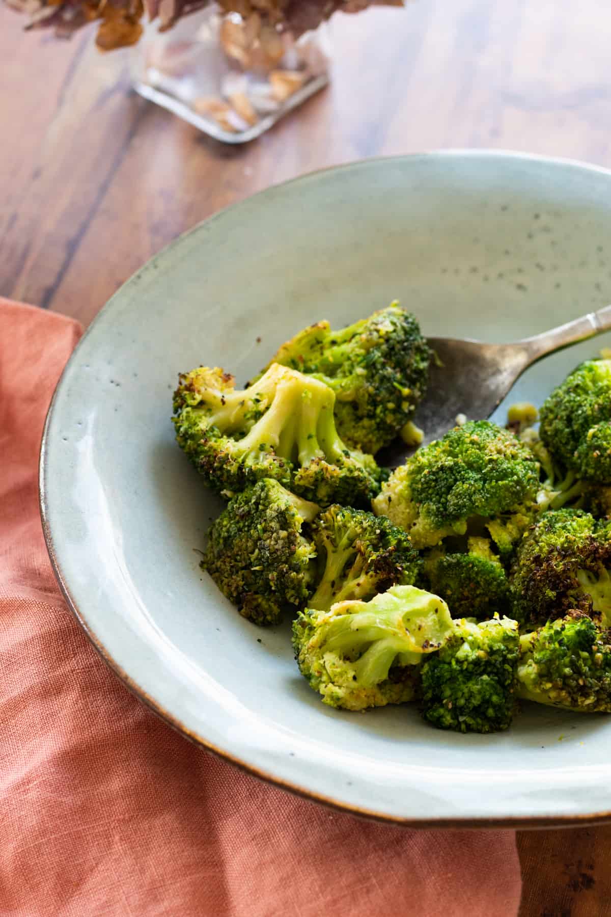 Ninja Foodi steamed broccoli (from fresh or frozen) - The Top Meal