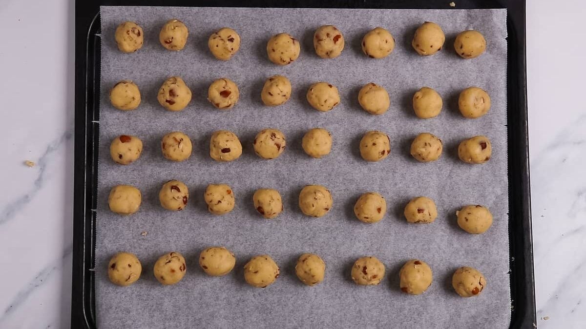 snowball cookies before baking