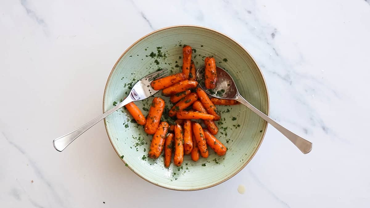 Finished Air Fryer Baby Carrots.