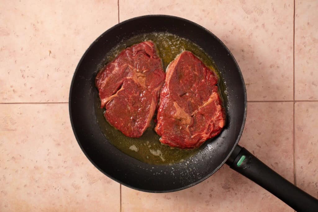 How to Cook a Rib Eye Steak Without a Cast Iron Skillet (3 Methods