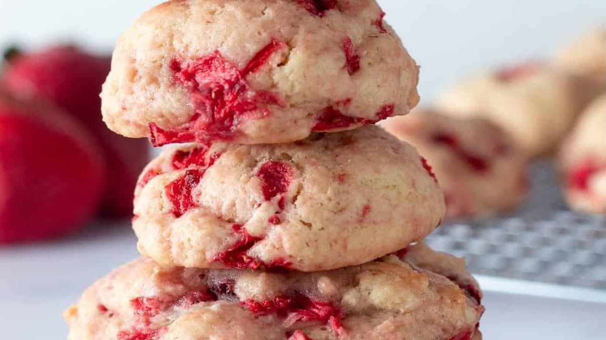 Strawberry shortcake cookies.