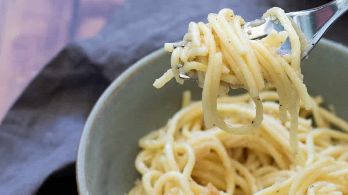 Garlic butter pasta.