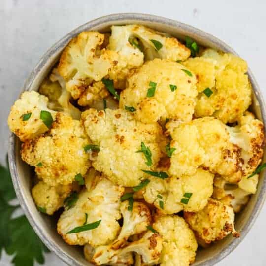 A bowl of air fryer cauliflower.