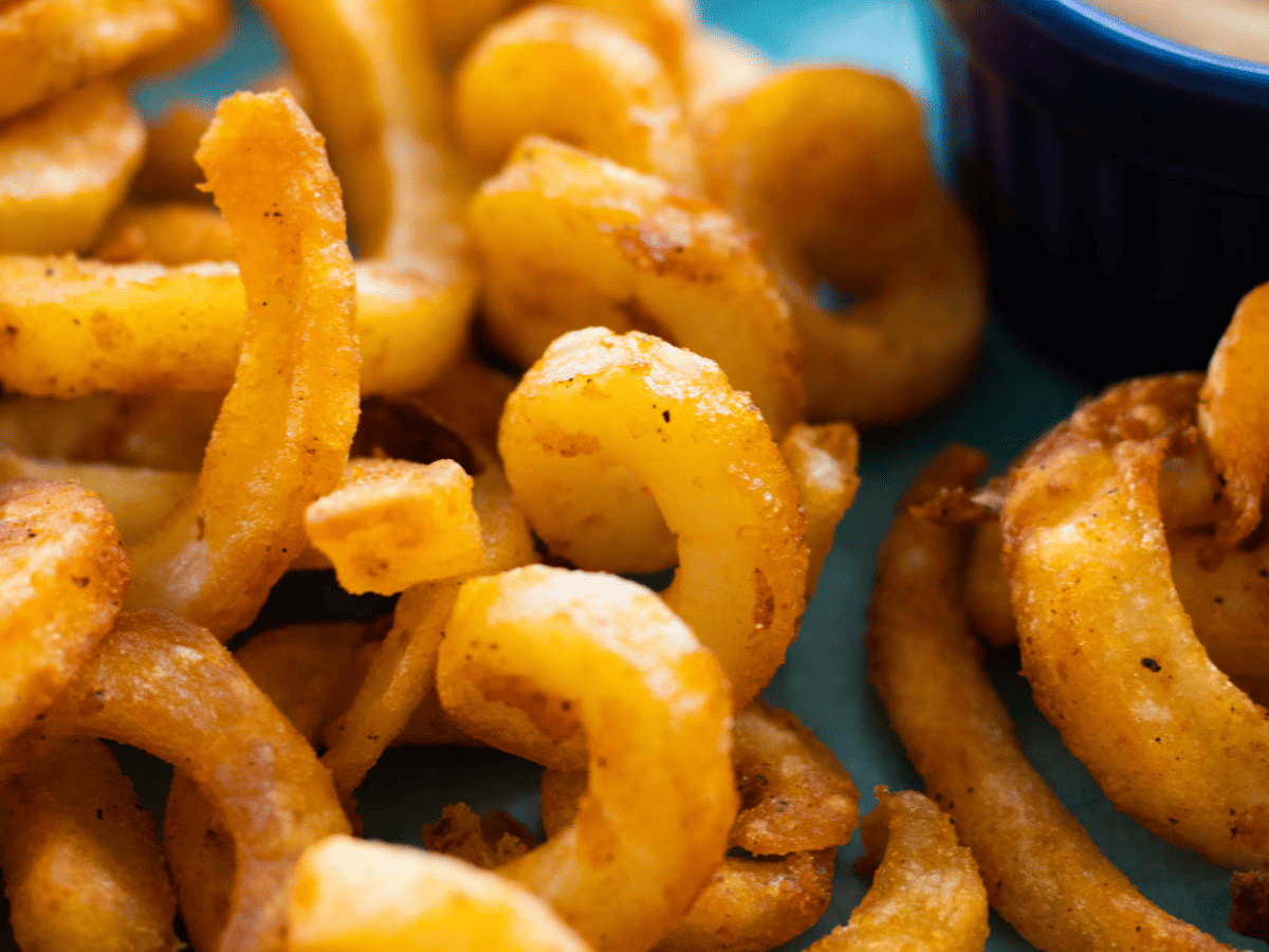 curly fries.