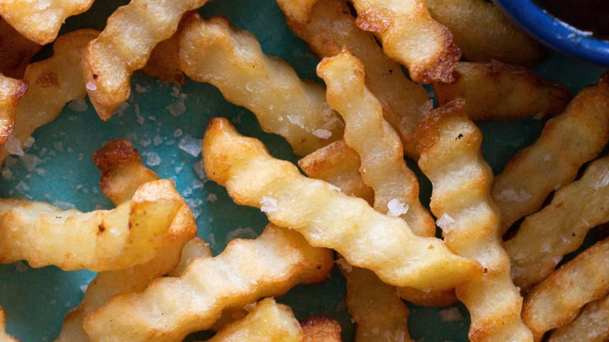 Crinkle fries.