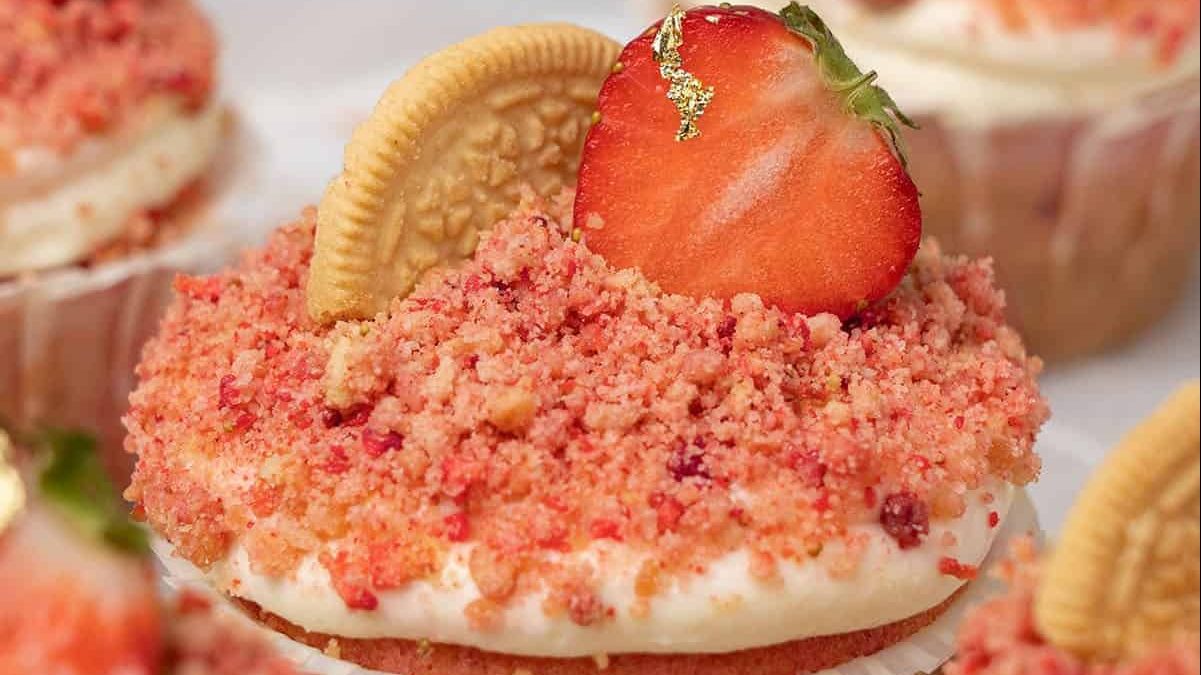 Strawberry Crunch Cupcakes.