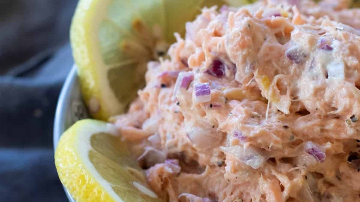 Smoked salmon pâté.