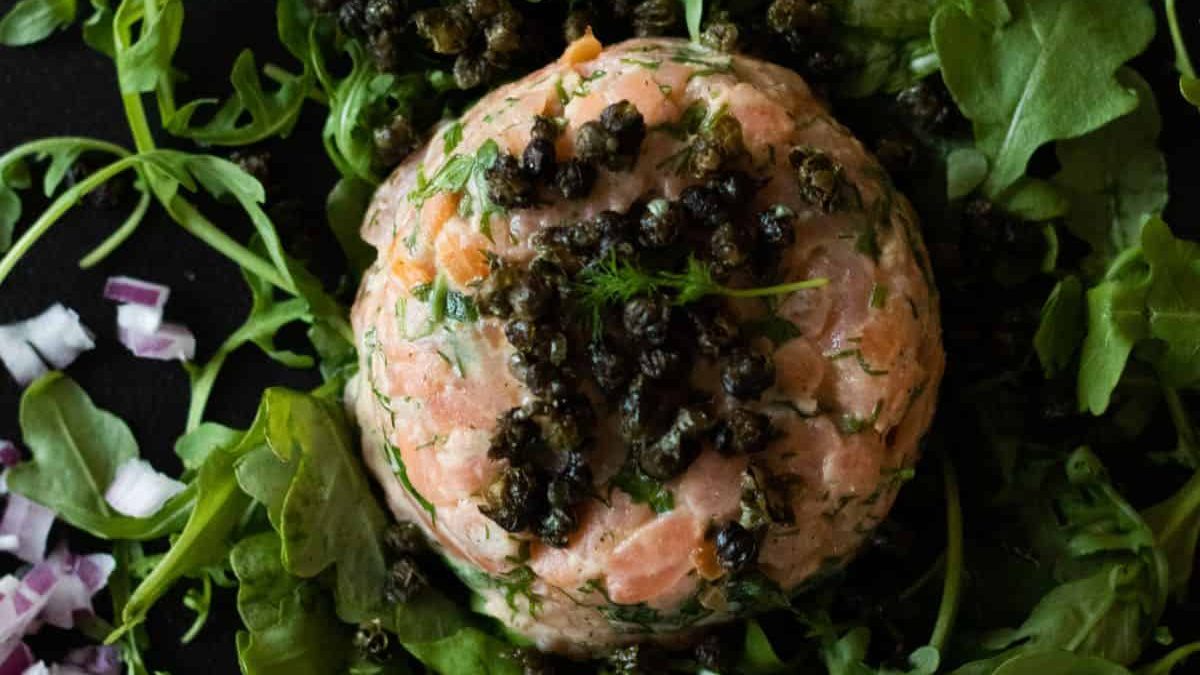 Salmon tartare.