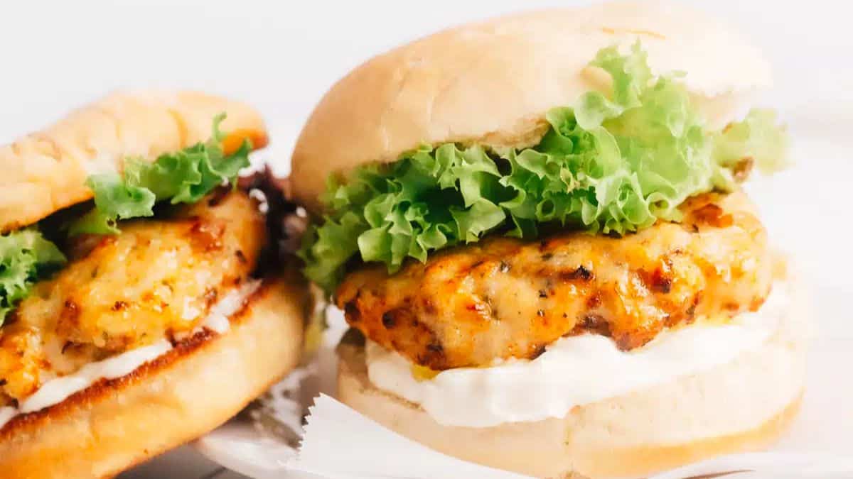 Juicy Air Fryer Turkey Burgers