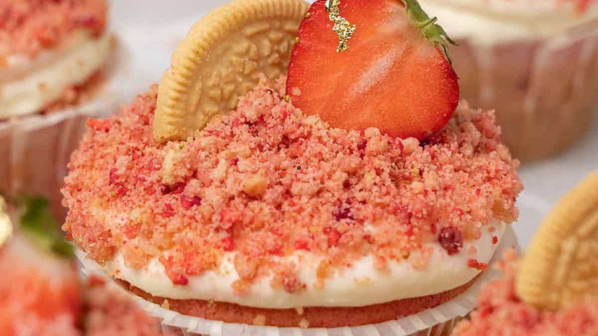 Strawberry Crunch Cupcakes.