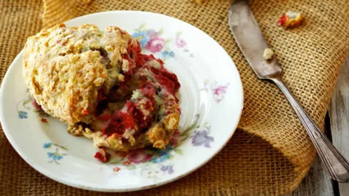 Whole Wheat Oatmeal Raspberry Scones