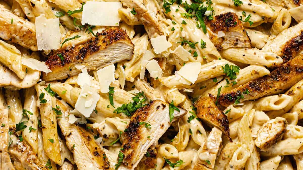 Garlic Parmesan Chicken Pasta Recipe