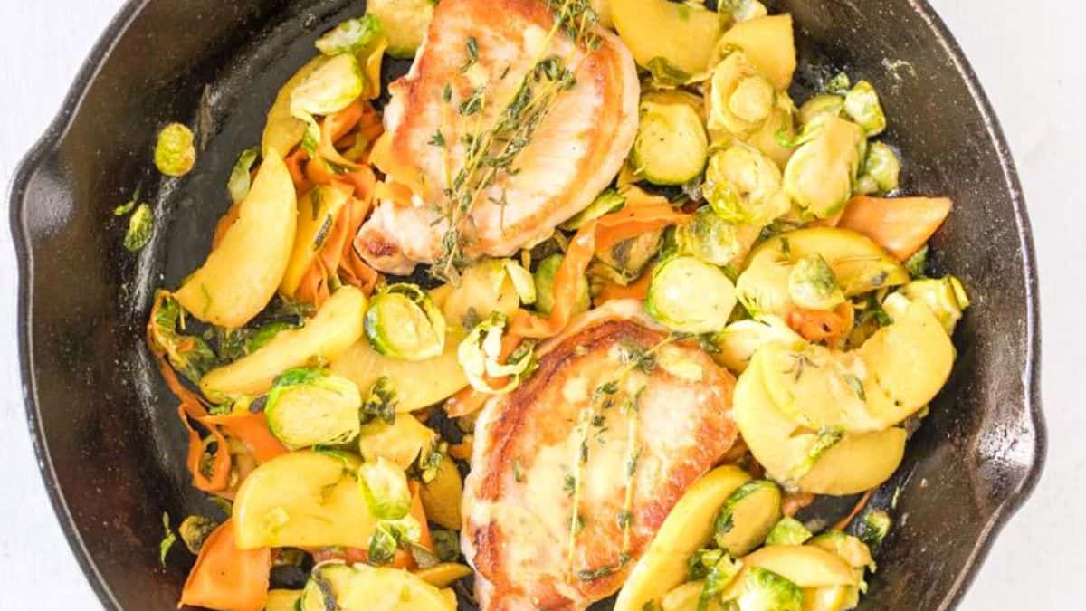 Pan Fried Pork Chops with Apples