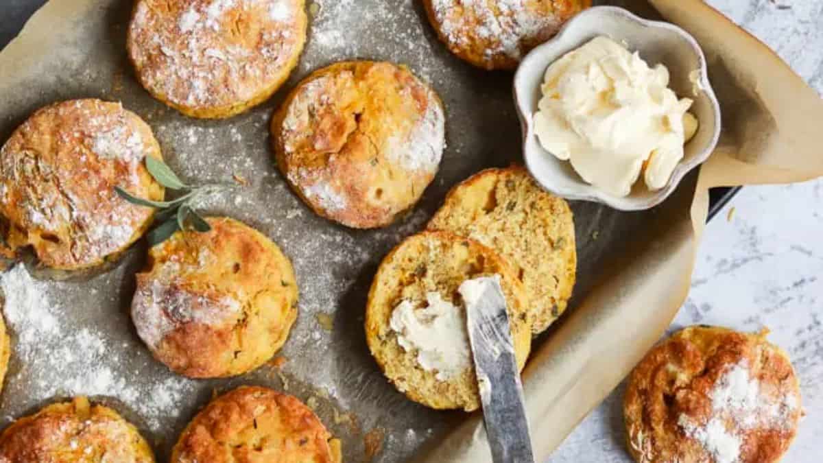 Savoury Vegan Pumpkin Cheese Scones