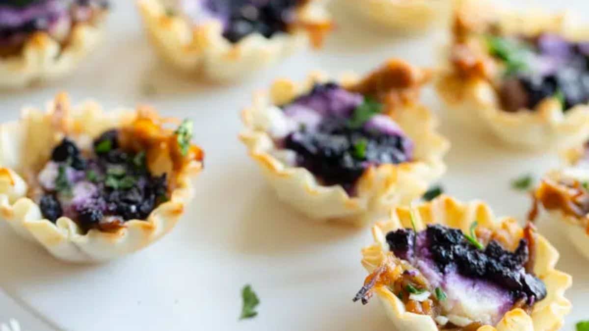 Easy Blueberry Goat Cheese Appetizer