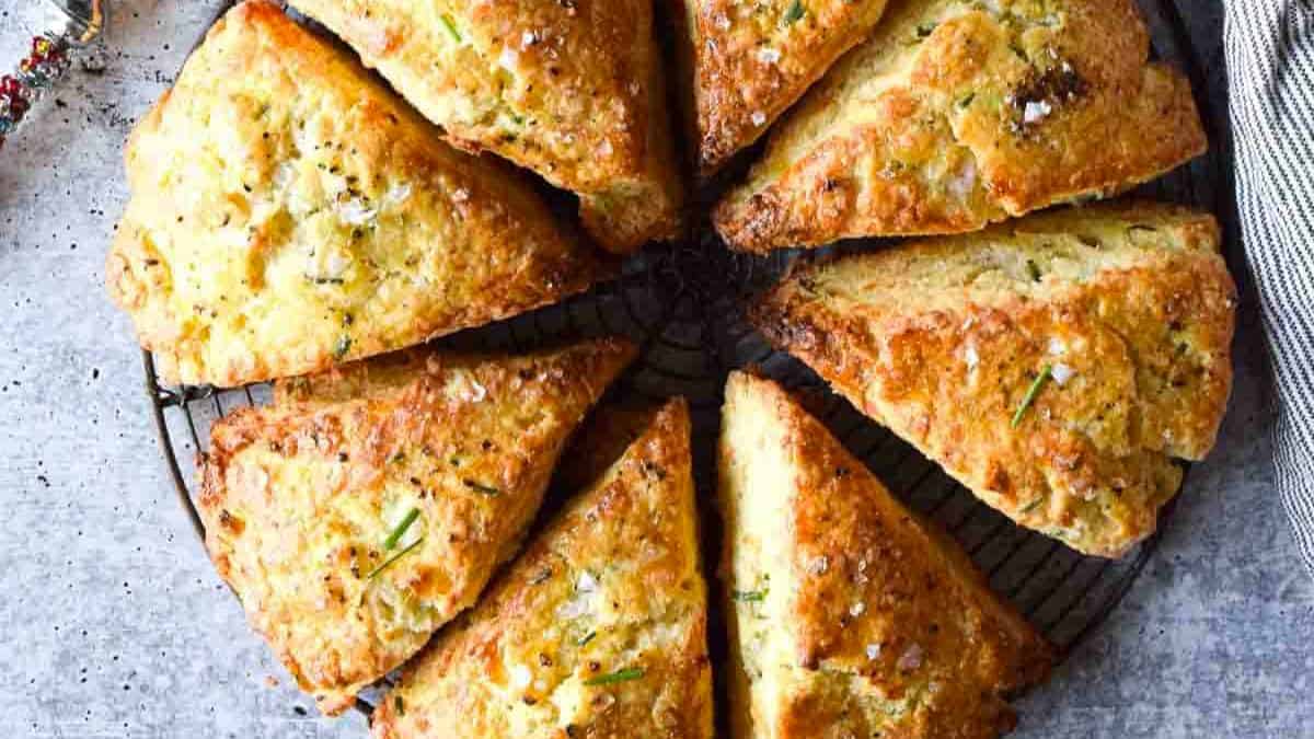 Smoked Gouda and Chive Scones