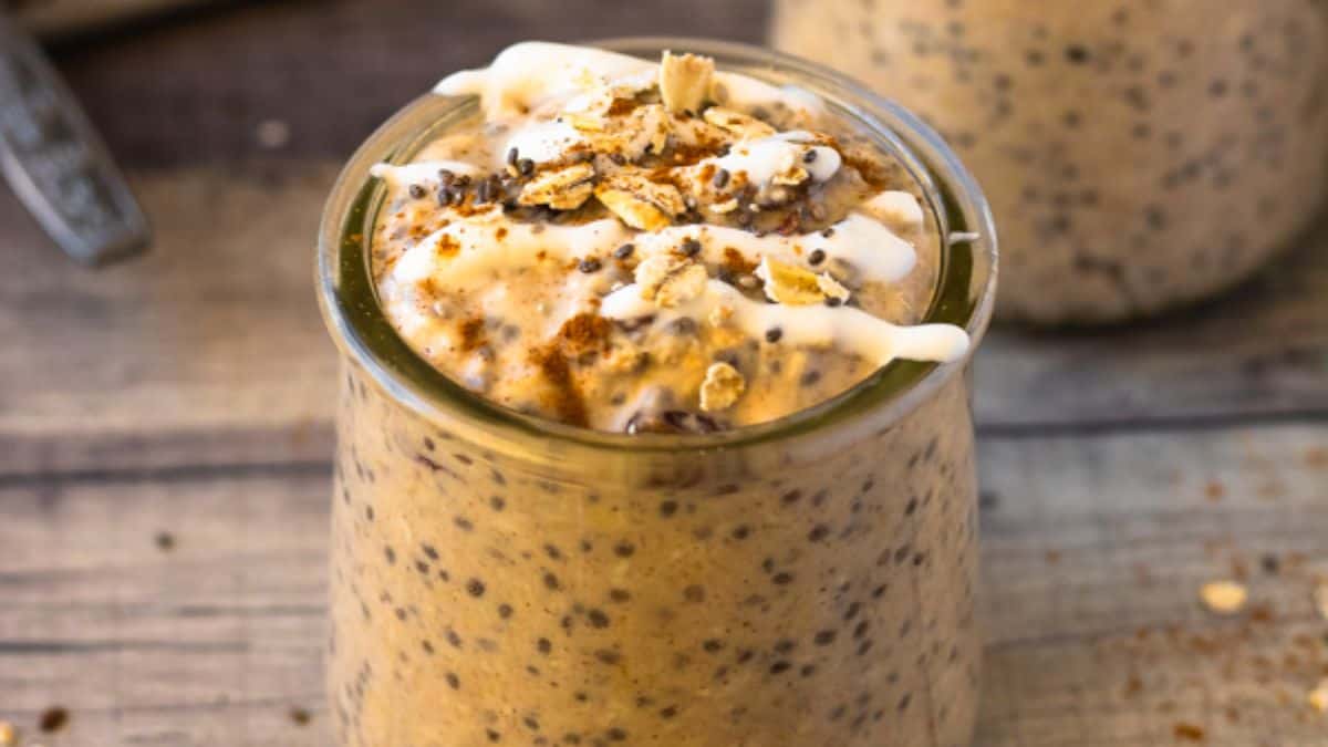 Cinnamon Bun Overnight Oats