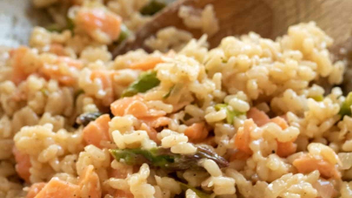 A pan full of smoked salmon risotto.