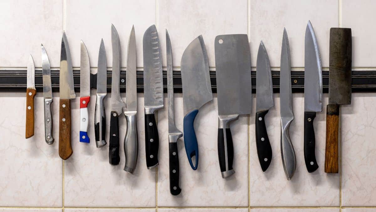 Knives on a knife rack.