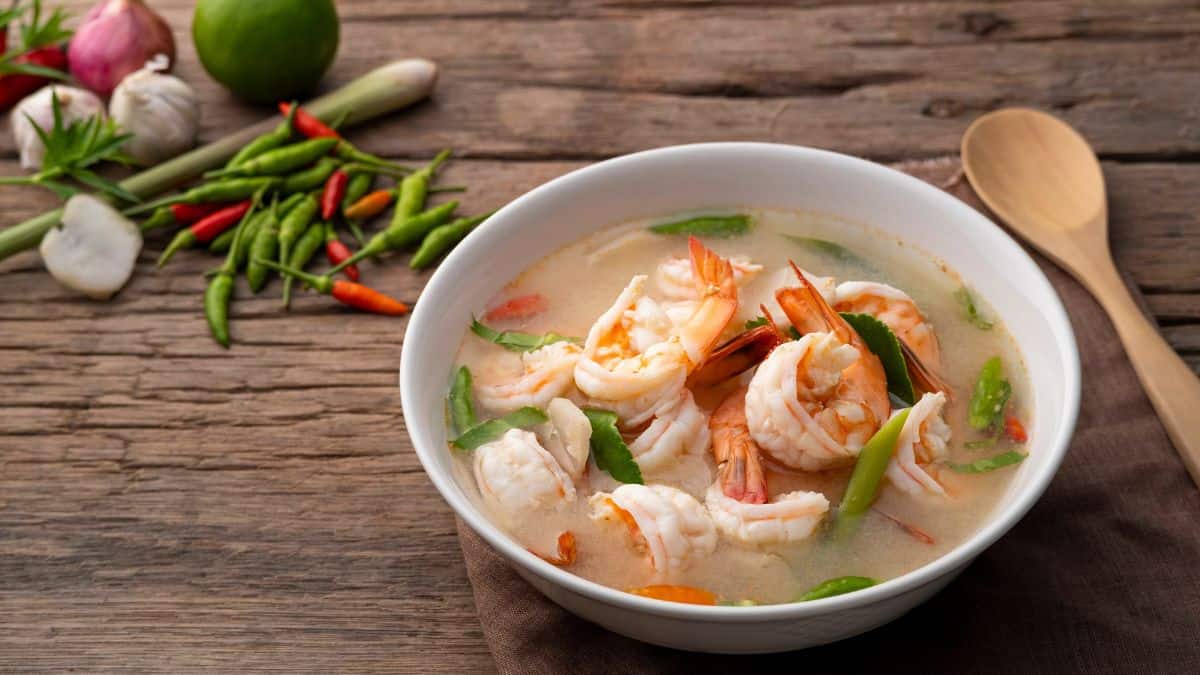 A bowl of tom yum soup.