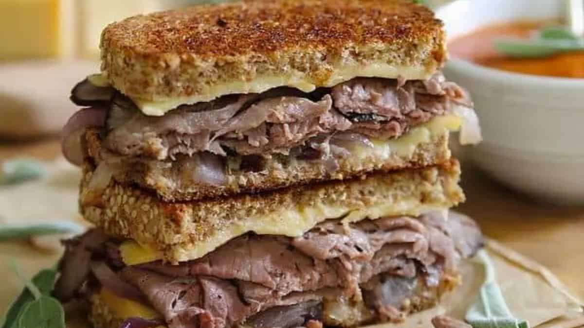 Roast Beef Smoked Gouda Grilled Cheese