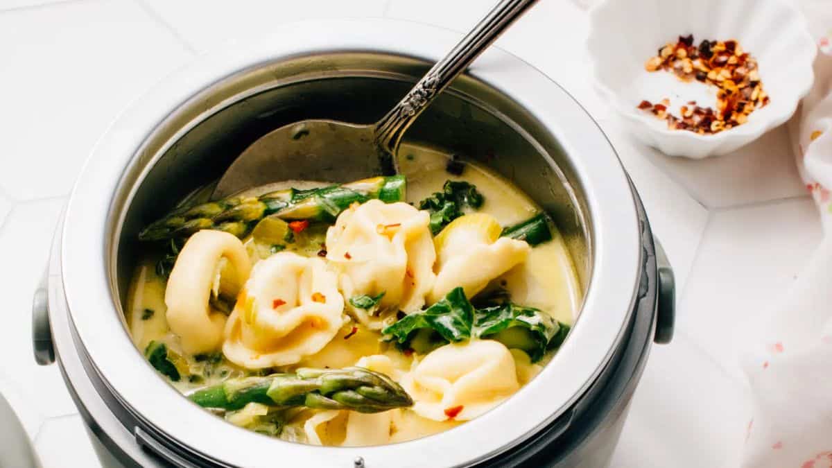 Vegetable Tortellini Soup in Crockpot