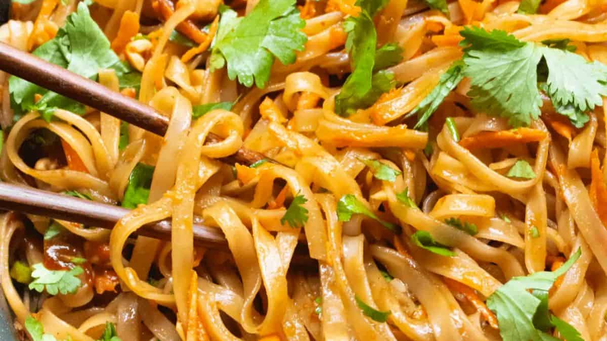 20 Minute Sweet and Spicy Noodles