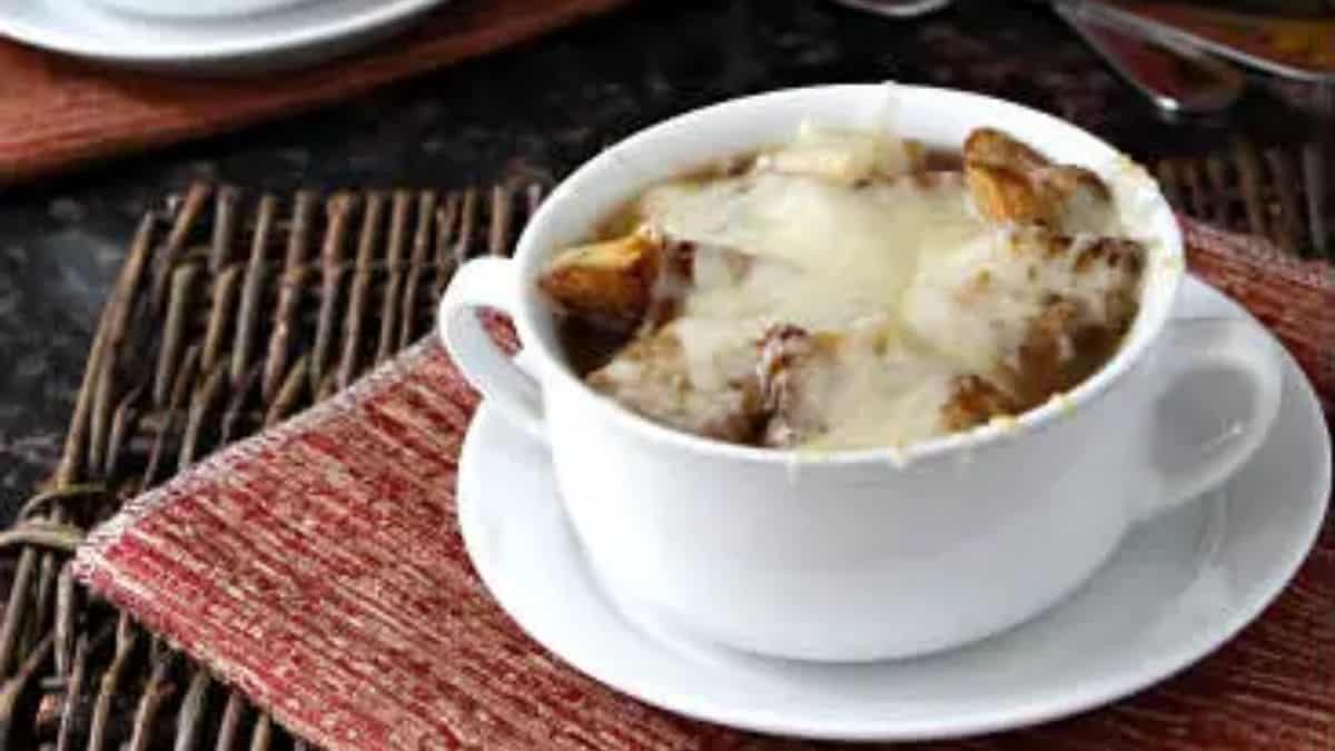 Easy Slow Cooker French Onion Soup