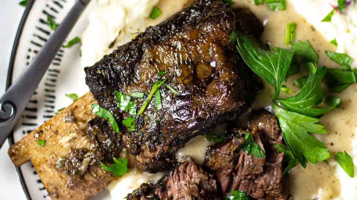 Slow Cooker Braised Beef Short Ribs Recipe