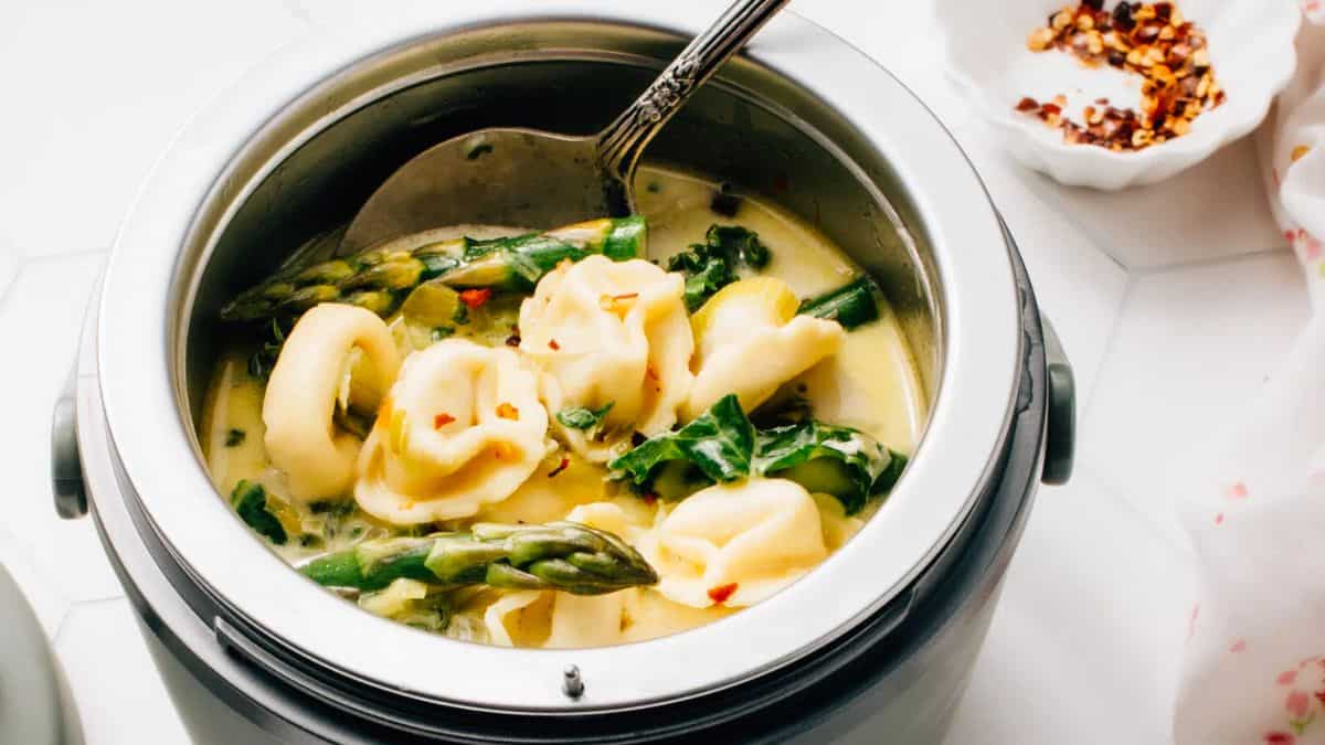Vegetable Tortellini Soup in Crockpot
