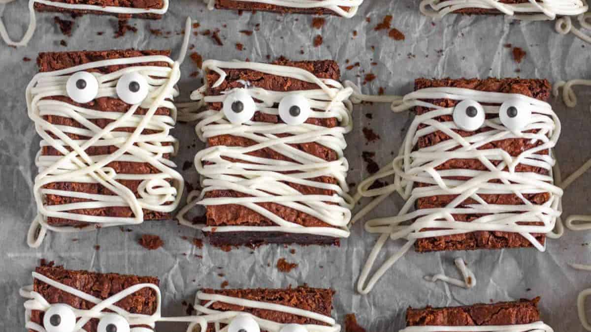 Mummy Halloween Brownies