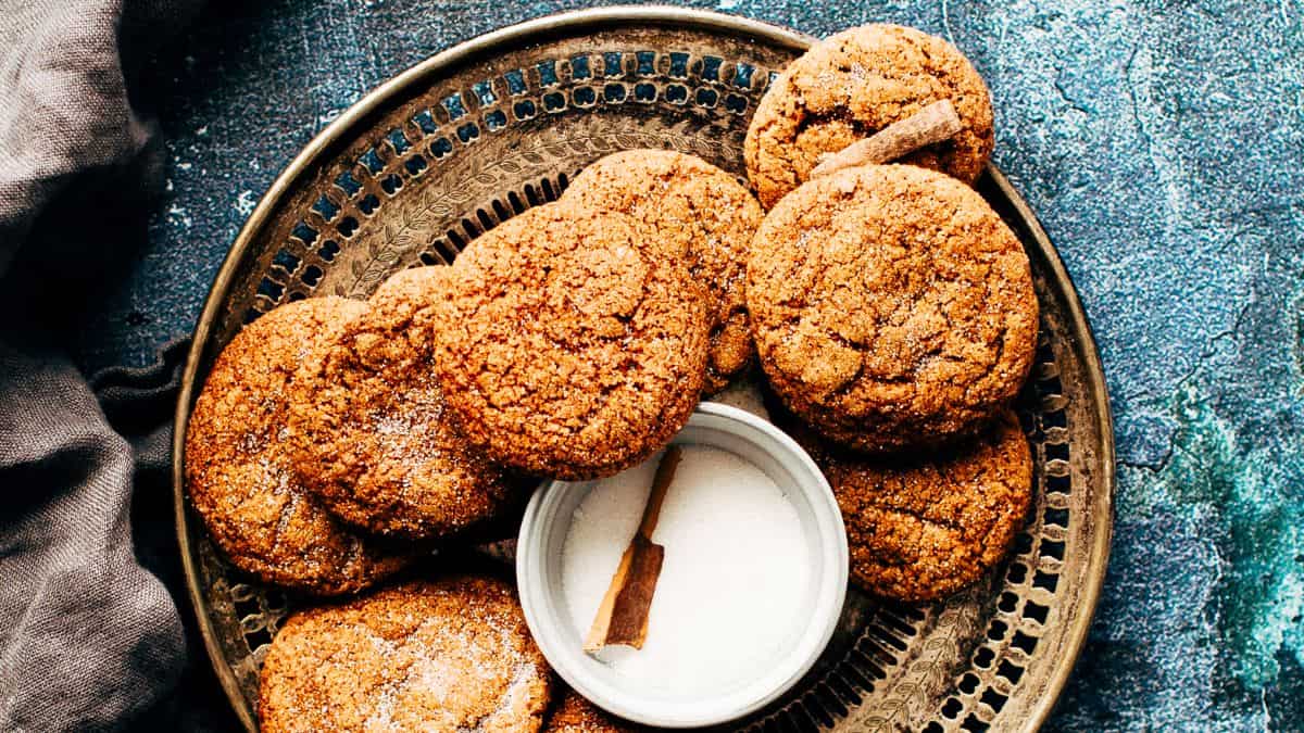 Soft & Chewy Apple-Cinnamon Gingersnaps