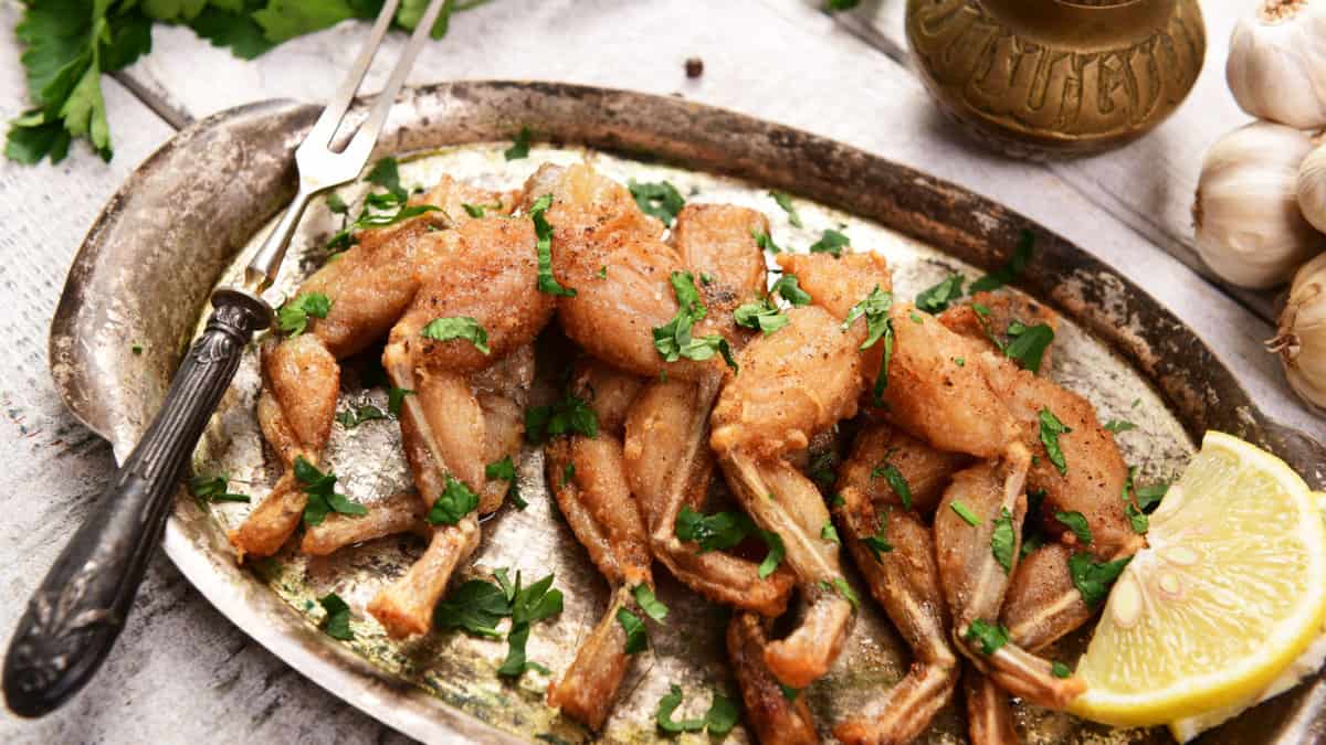 A plate of frog legs.