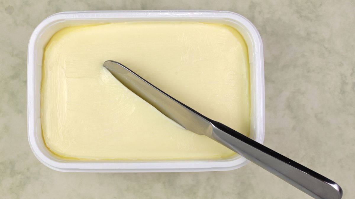 A tub of margarine.