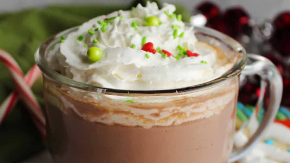 Slow Cooker Hot Chocolate Recipe (Crockpot) - Striped Spatula