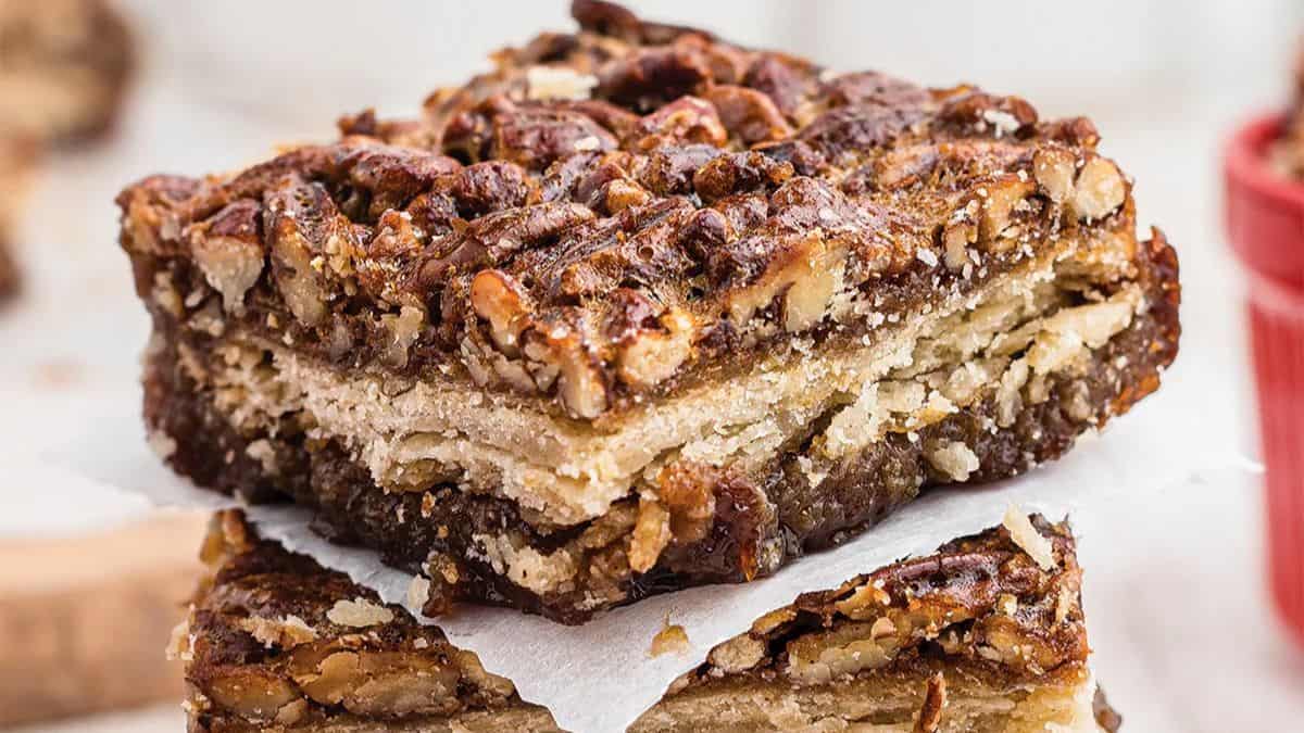 Easy Pecan Pie Bars