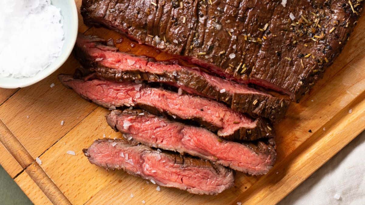 Sliced air fryer skirt steak.