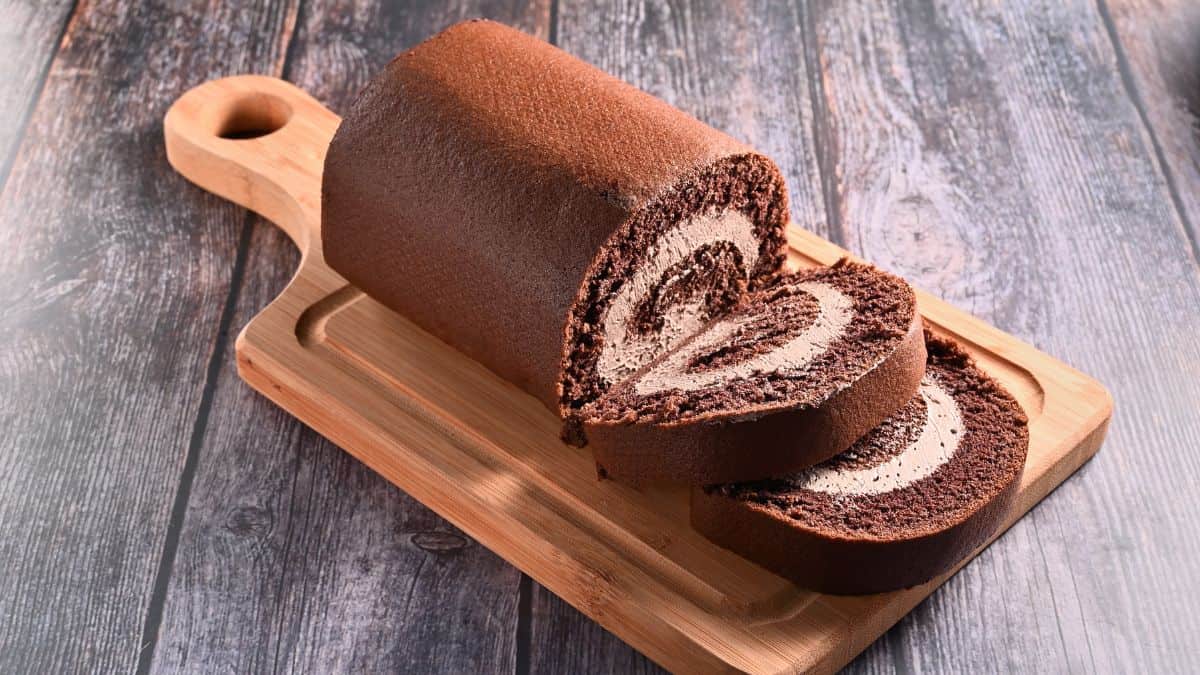 A chocolate roll.