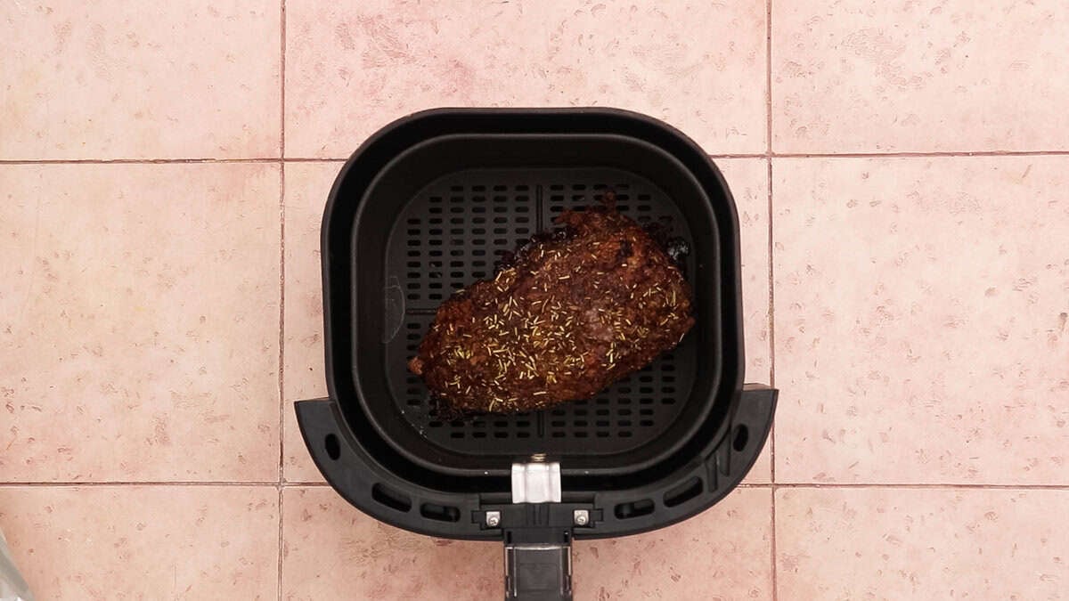 Roast beef cooked in air fryer.