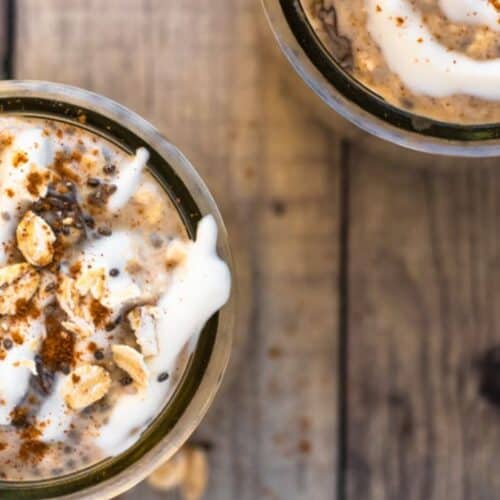 Cinnamon bun overnight oats.