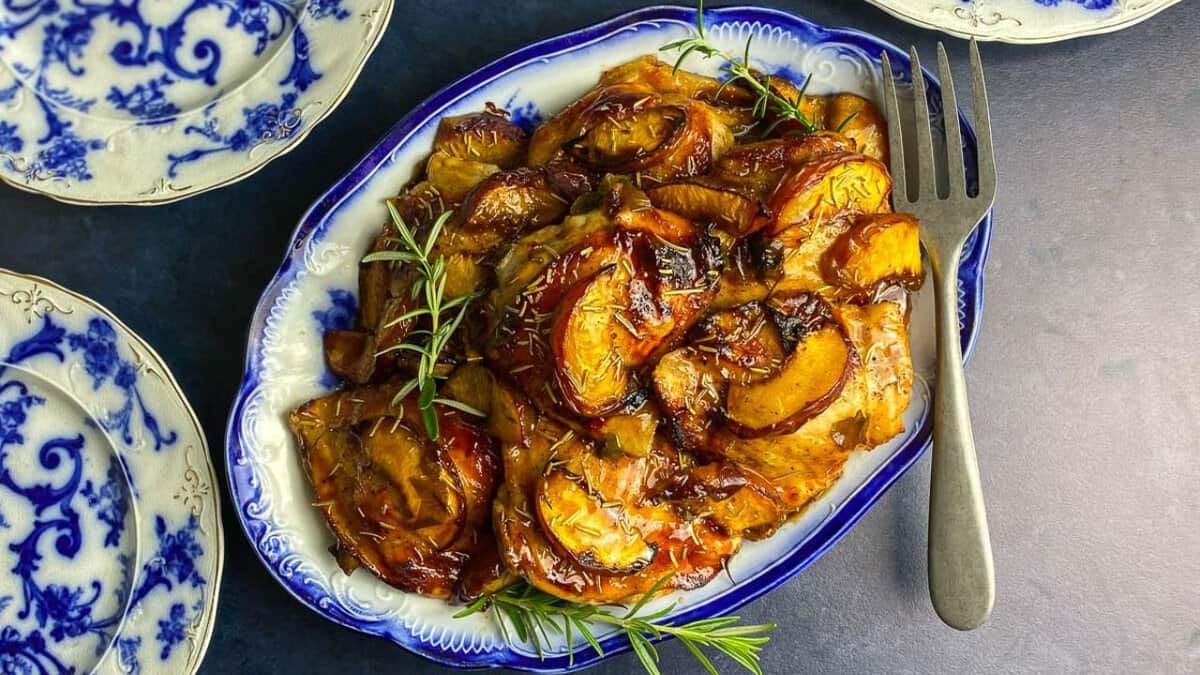 Balsamic chicken with peaches.