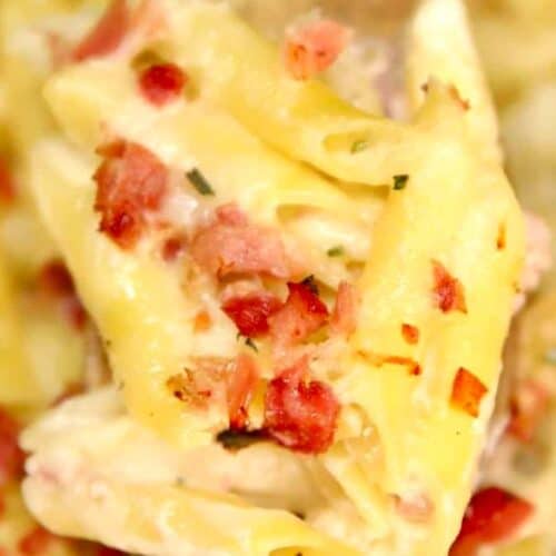 Baked ham pasta.