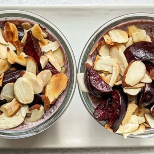Cherry overnight oats.